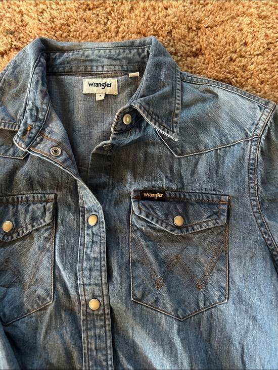 Wrangler Tops - Wrangler Blue Denim Pearl Snap Shirt sz Small